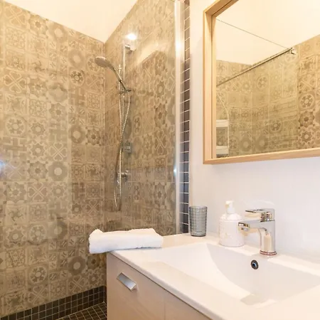 فندق مبيت وإفطار Juighissa Leonora 3*