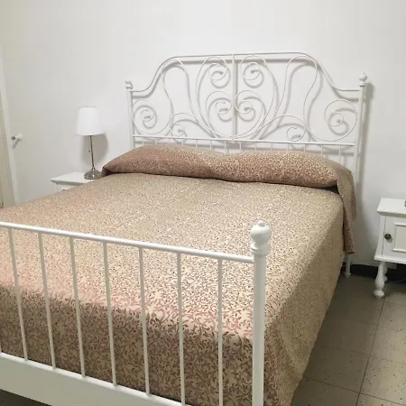 Juighissa Leonora Bed & Breakfast