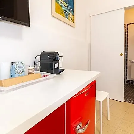 Juighissa Leonora Bed & Breakfast 3*